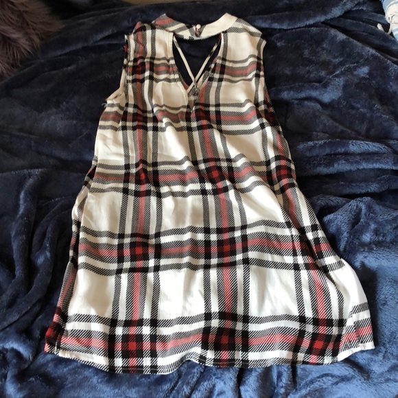 Kendall and Kylie dress - SOLD - Picture 2 of 3